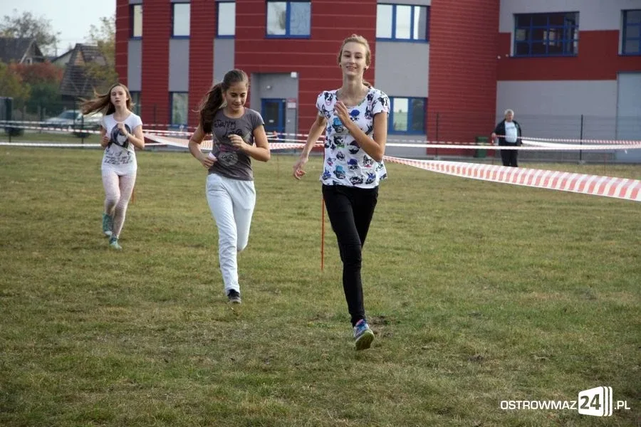Ostrowianie rywalizowali przy stawie (zdjęcia)