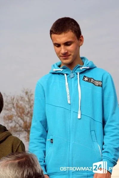 Ostrowianie rywalizowali przy stawie (zdjęcia)