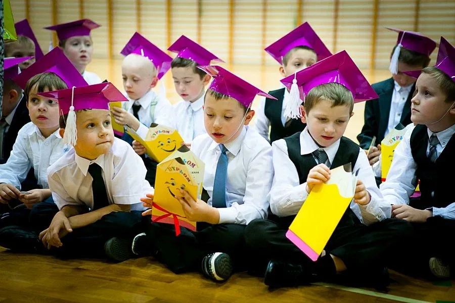 Uroczystość ślubowania klas pierwszych w SP nr 1 (zdjęcia)
