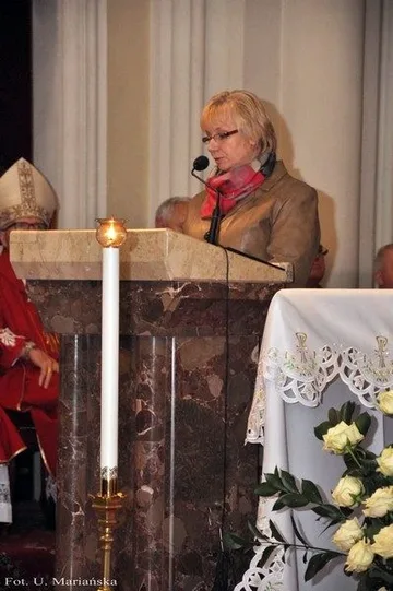 Dzieci nagrodzone przez biskupa (zdjęcia)