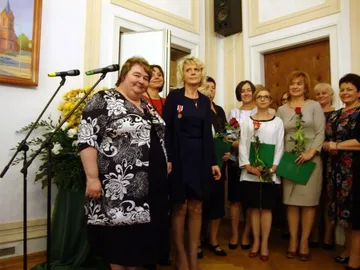 Akademia, kwiaty i życzenia (zdjęcia)