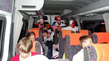 Młodzi piłkarze na meczu Polska - Szkocja (zdjęcia)