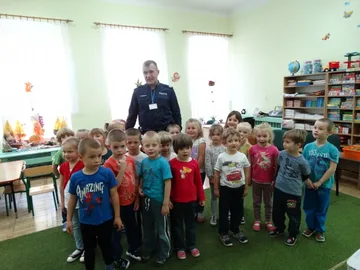Ostrowscy policjanci odwiedzili dzieci (zdjęcia)