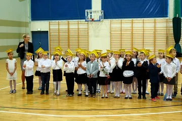 Uroczystość ślubowania klas pierwszych w SP nr 1 (zdjęcia)