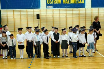 Uroczystość ślubowania klas pierwszych w SP nr 1 (zdjęcia)
