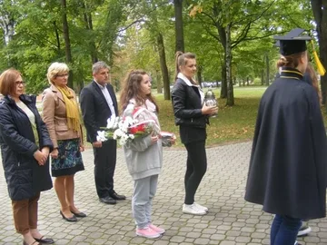Młodzież pamięta o bohaterach (zdjęcia)