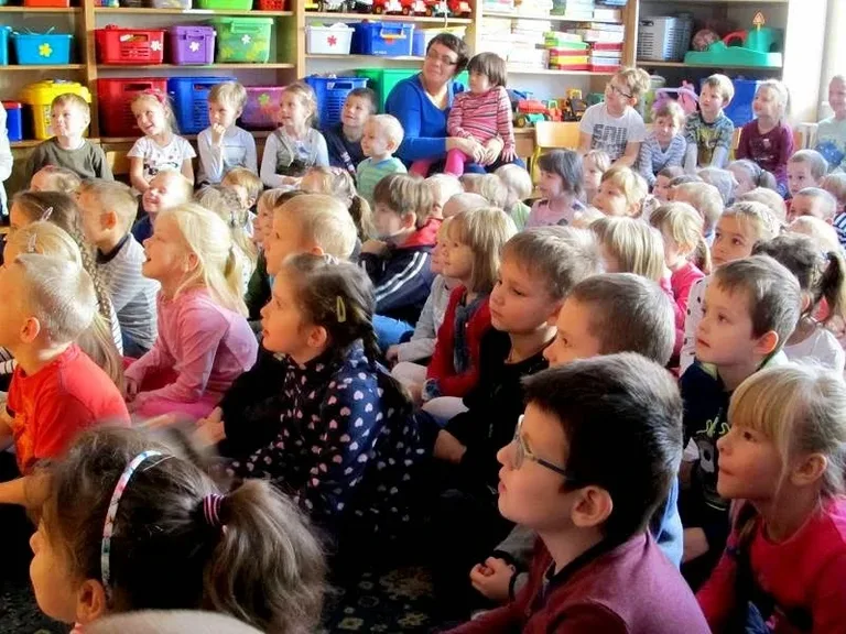 Gucio Chusteczka u przedszkolaków (zdjęcia)