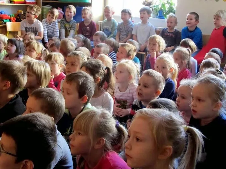 Gucio Chusteczka u przedszkolaków (zdjęcia)