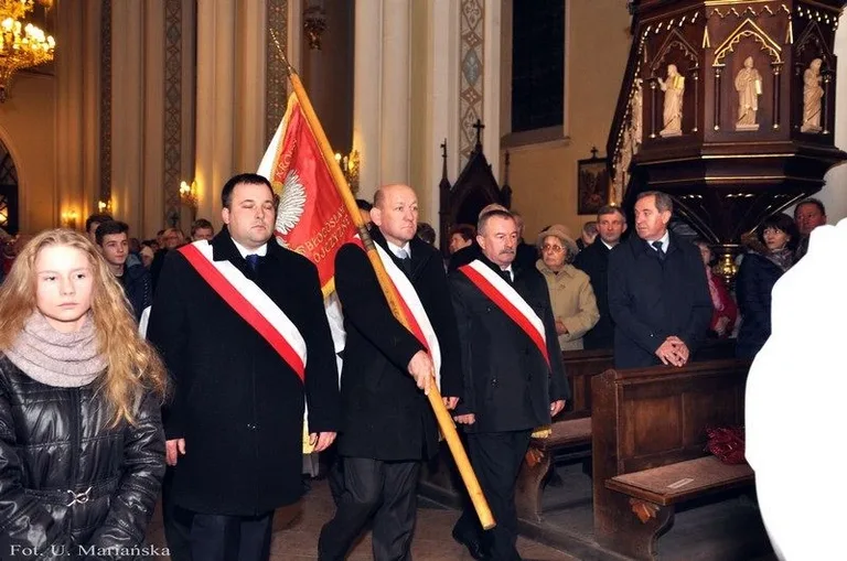 Dzieci nagrodzone przez biskupa (zdjęcia)