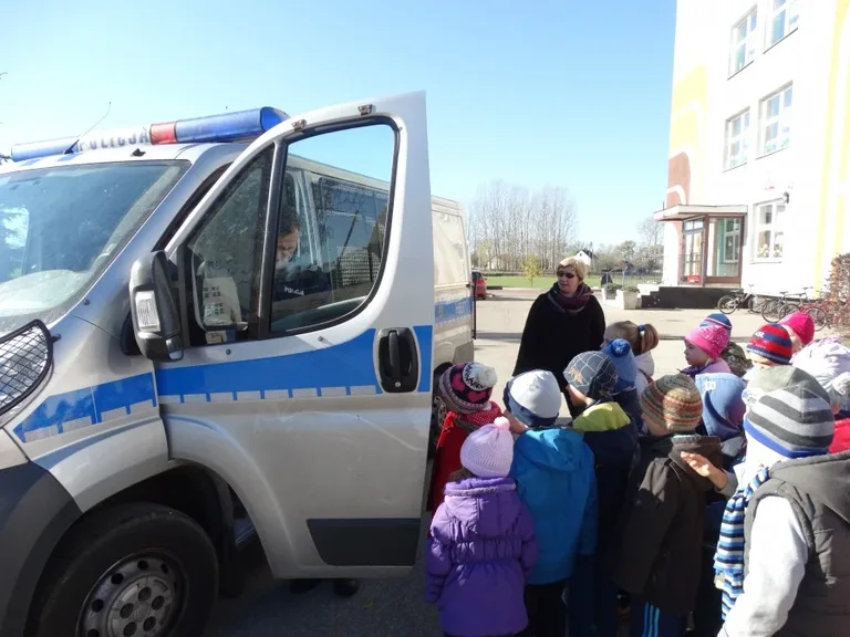 Policjanci z wizytą w szkołach (zdjęcia)