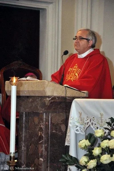 Dzieci nagrodzone przez biskupa (zdjęcia)