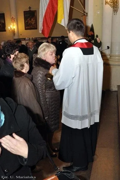 Dzieci nagrodzone przez biskupa (zdjęcia)