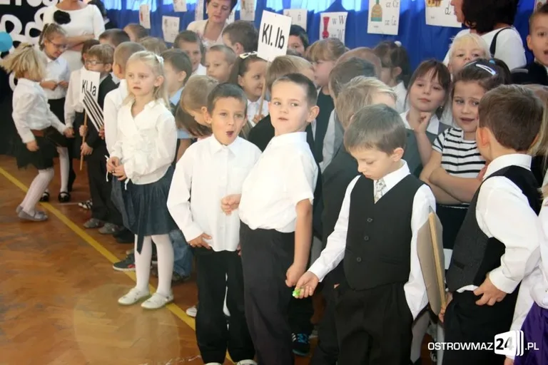 Ślubowanie pierwszaków w Trójce (zdjęcia)