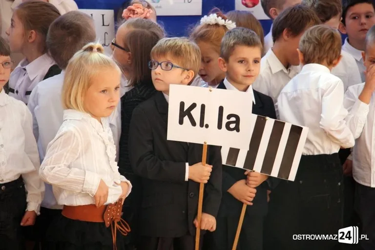 Ślubowanie pierwszaków w Trójce (zdjęcia)