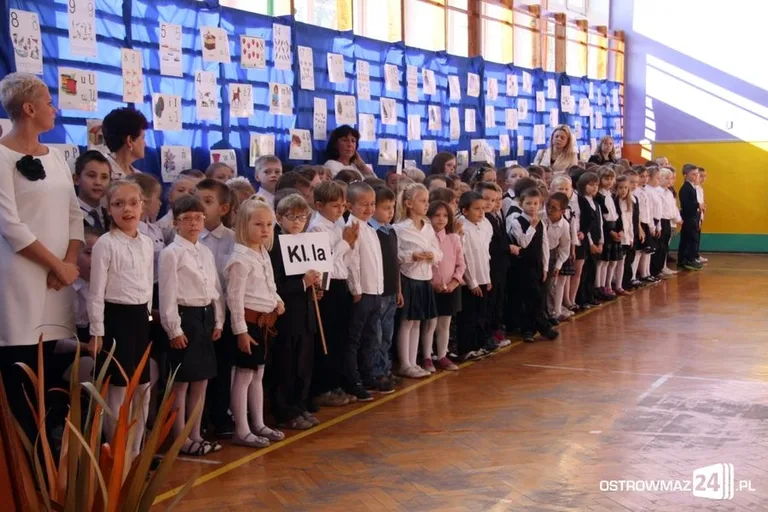 Ślubowanie pierwszaków w Trójce (zdjęcia)