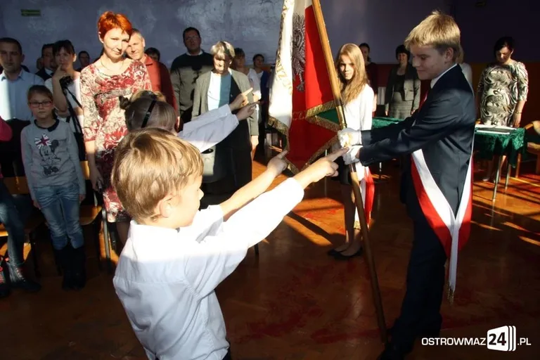 Ślubowanie pierwszaków w Trójce (zdjęcia)