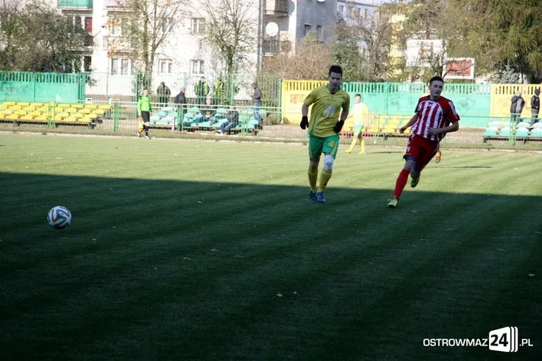 Ostrovia remisuje ze Skrą Drobin (zdjęcia)
