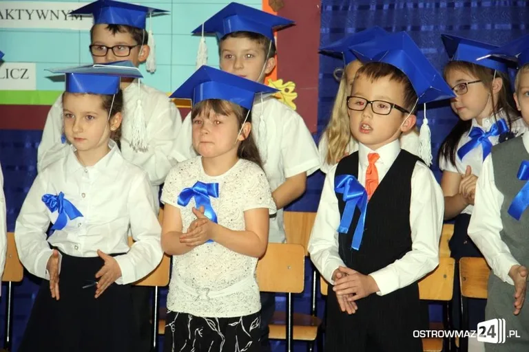 Pierwszaki przyjęte do społeczności szkolnej