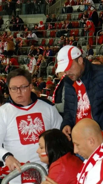 Młodzi piłkarze na meczu Polska - Szkocja (zdjęcia)