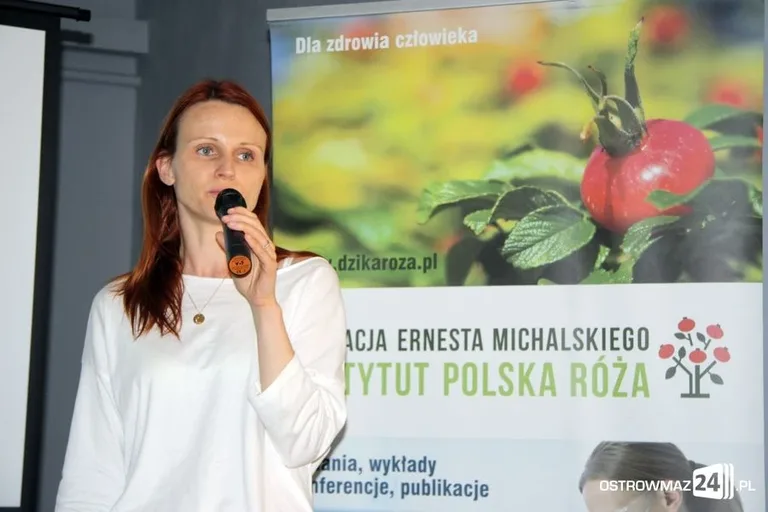 Wykład o dzikiej róży i witaminie C (zdjęcia)
