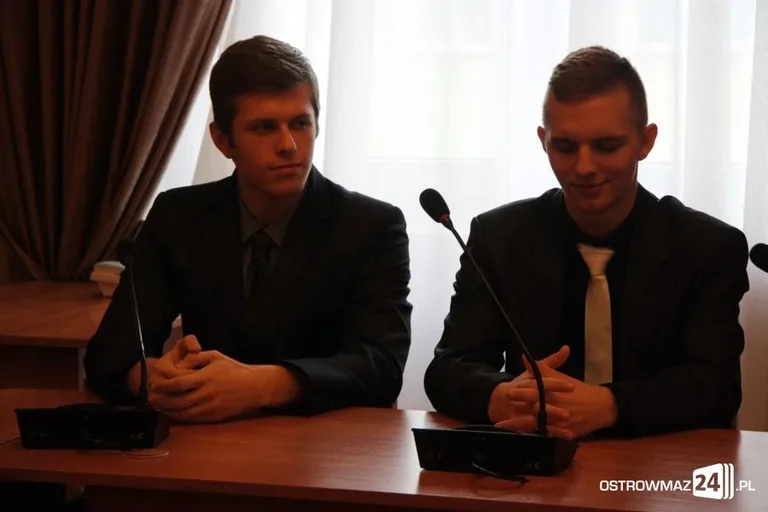 Obrady młodzieżowej rady powiatu (zdjęcia)