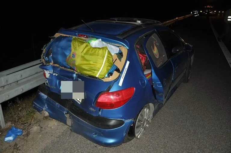 Wypadek na drodze Ostrów - Warszawa (zdjęcia)