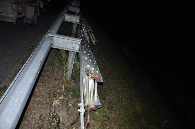 Wypadek na drodze Ostrów - Warszawa (zdjęcia)