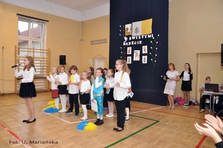 XIV Dzień Papieski w SP nr 1 (zdjęcia)