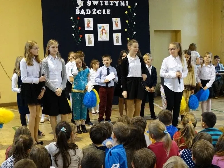 XIV Dzień Papieski w SP nr 1 (zdjęcia)