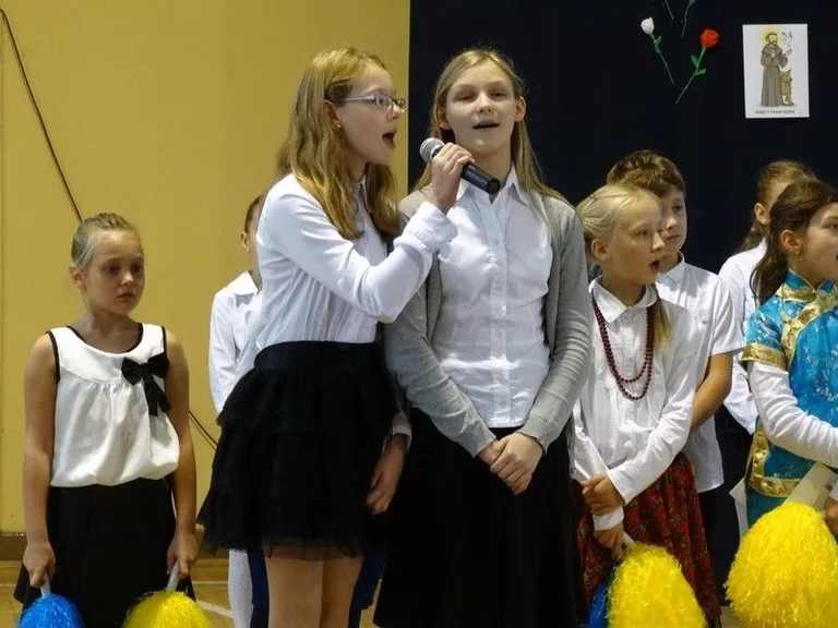 XIV Dzień Papieski w SP nr 1 (zdjęcia)