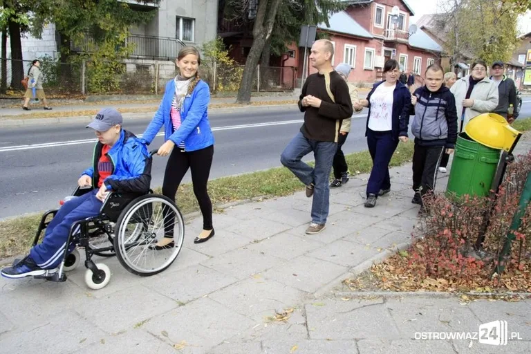 Niepełnosprawni ćwiczyli i robili bukiety (zdjęcia)