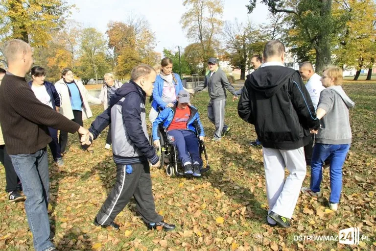 Niepełnosprawni ćwiczyli i robili bukiety (zdjęcia)