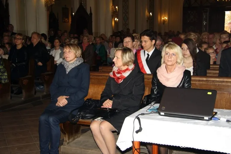 Ostrowianie obchodzili Dzień Papieski (zdjęcia)