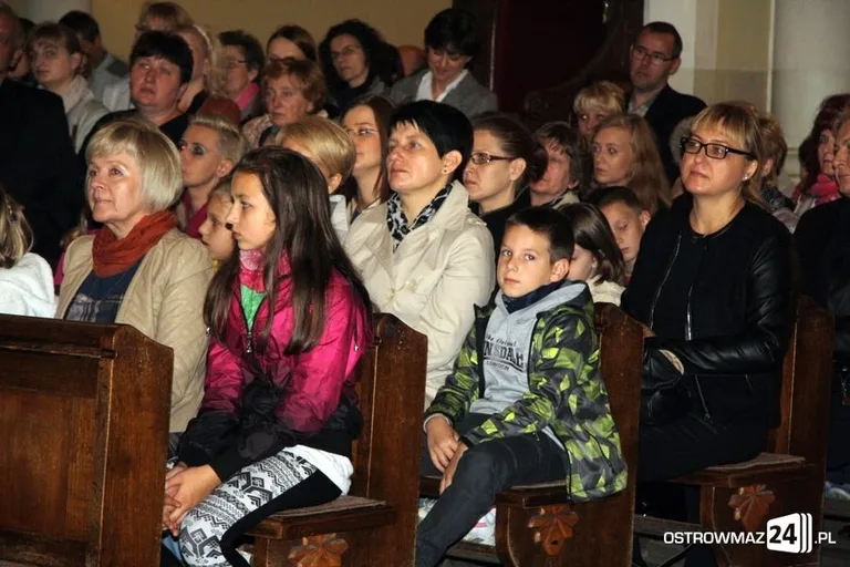 Ostrowianie obchodzili Dzień Papieski (zdjęcia)