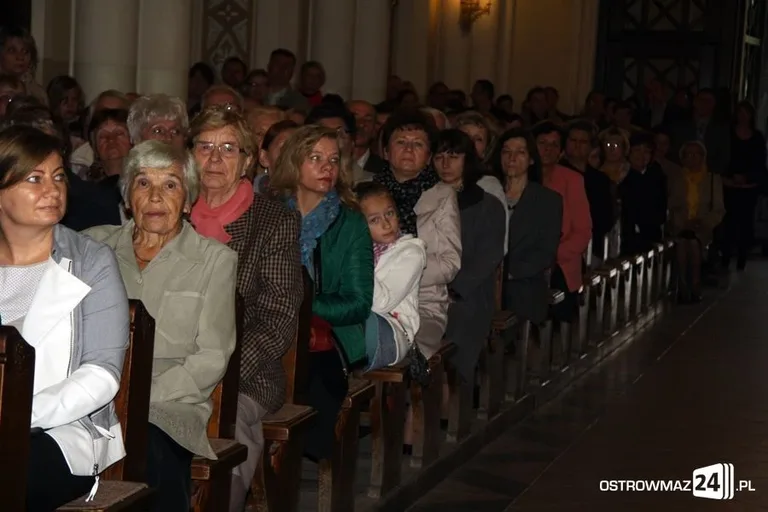 Ostrowianie obchodzili Dzień Papieski (zdjęcia)