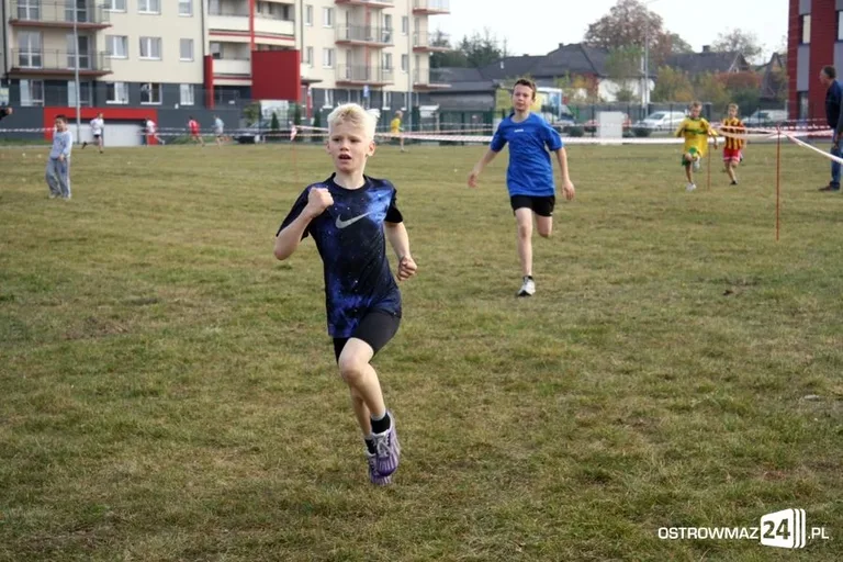 Ostrowianie rywalizowali przy stawie (zdjęcia)