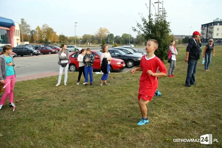 Ostrowianie rywalizowali przy stawie (zdjęcia)