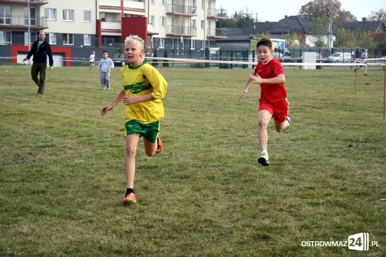 Ostrowianie rywalizowali przy stawie (zdjęcia)