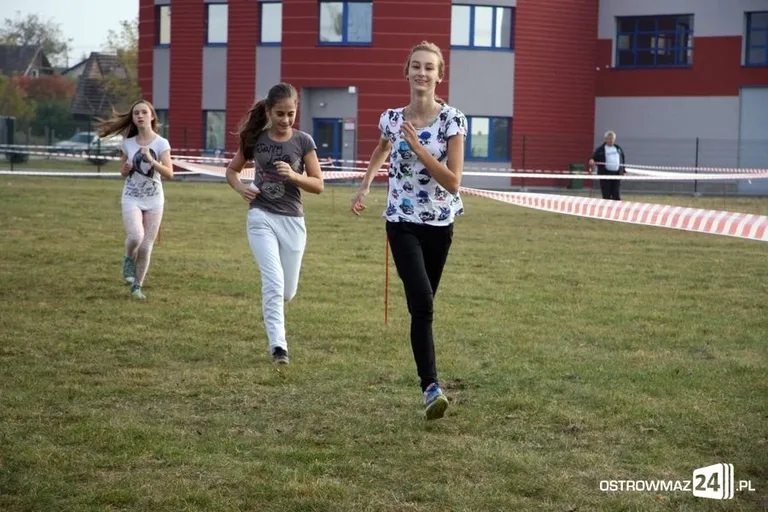 Ostrowianie rywalizowali przy stawie (zdjęcia)