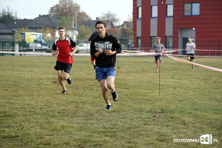 Ostrowianie rywalizowali przy stawie (zdjęcia)