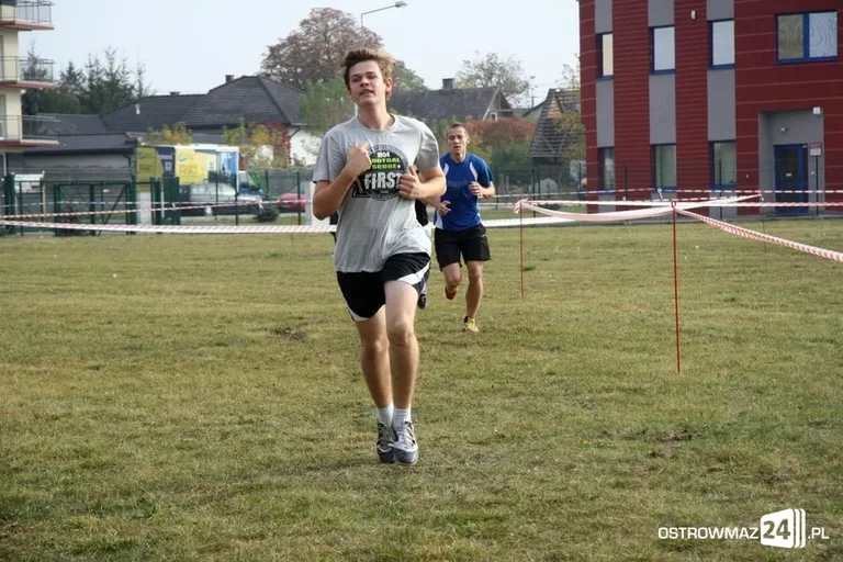 Ostrowianie rywalizowali przy stawie (zdjęcia)