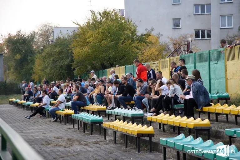 Ostrovia pewnie zwycięża przy Warchalskiego (zdjęcia, wideo)