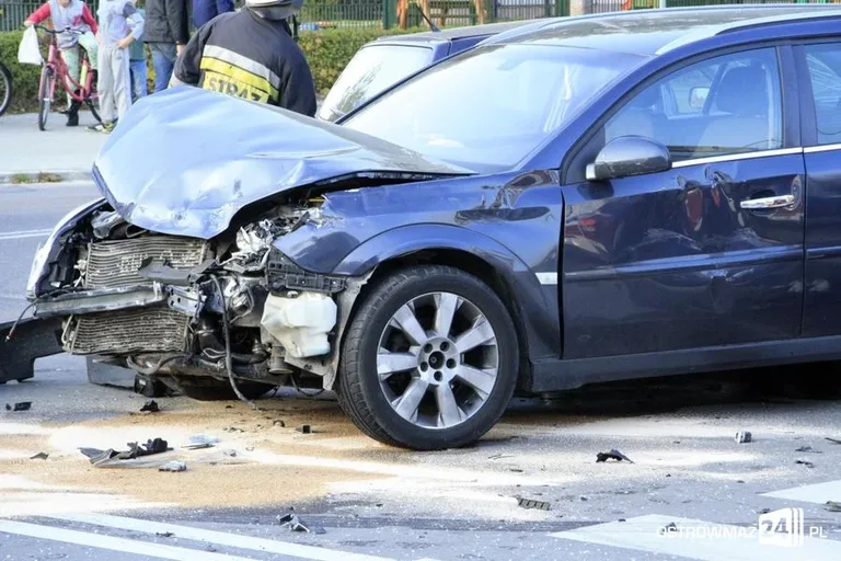 Wypadek na skrzyżowaniu Zwycięstwa i Sielskiej (zdjęcia)