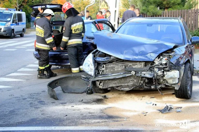 Wypadek na skrzyżowaniu Zwycięstwa i Sielskiej (zdjęcia)