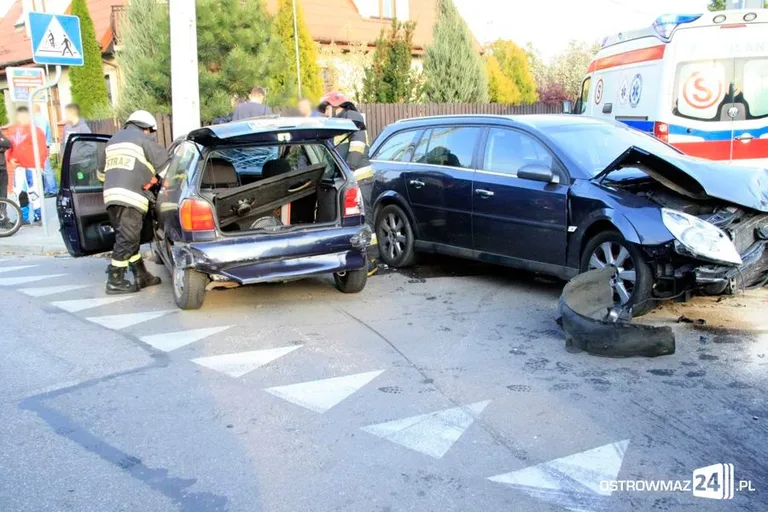 Wypadek na skrzyżowaniu Zwycięstwa i Sielskiej (zdjęcia)