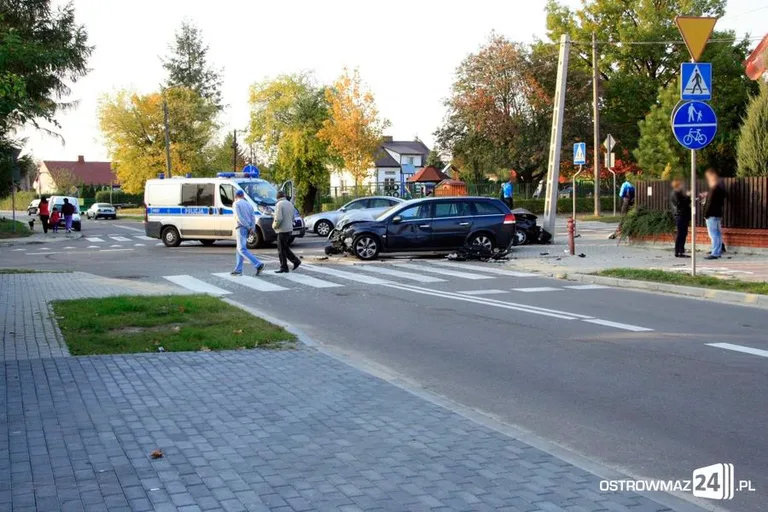 Wypadek na skrzyżowaniu Zwycięstwa i Sielskiej (zdjęcia)