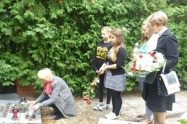 Młodzież pamięta o bohaterach (zdjęcia)