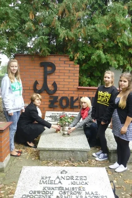 Młodzież pamięta o bohaterach (zdjęcia)