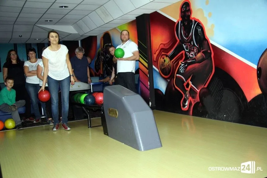 Ruszyły zakładówki bowlingowe (zdjęcia)