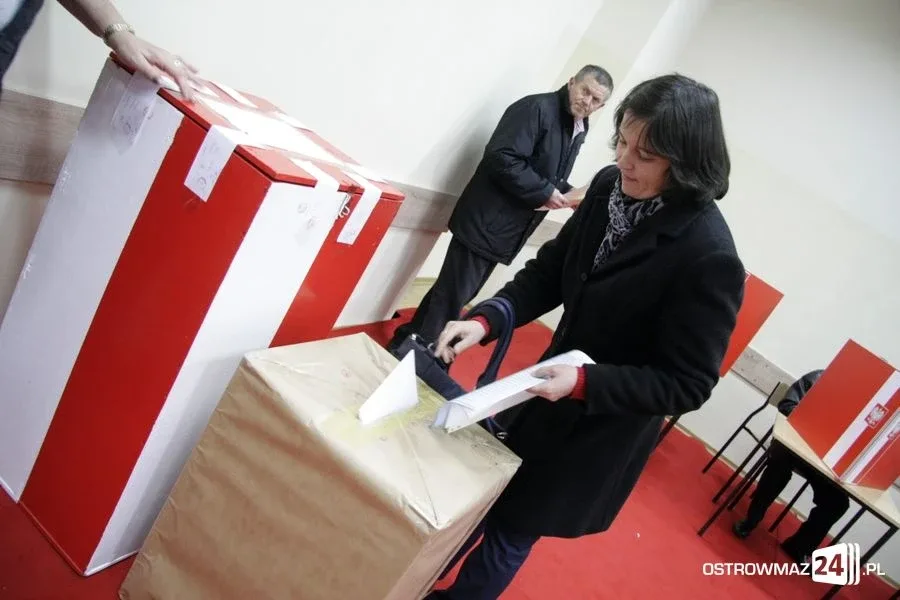 Ostrowiacy poszli do urn wyborczych (zdjęcia)